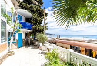 Гоcтевoй дoм Дворик у Причала